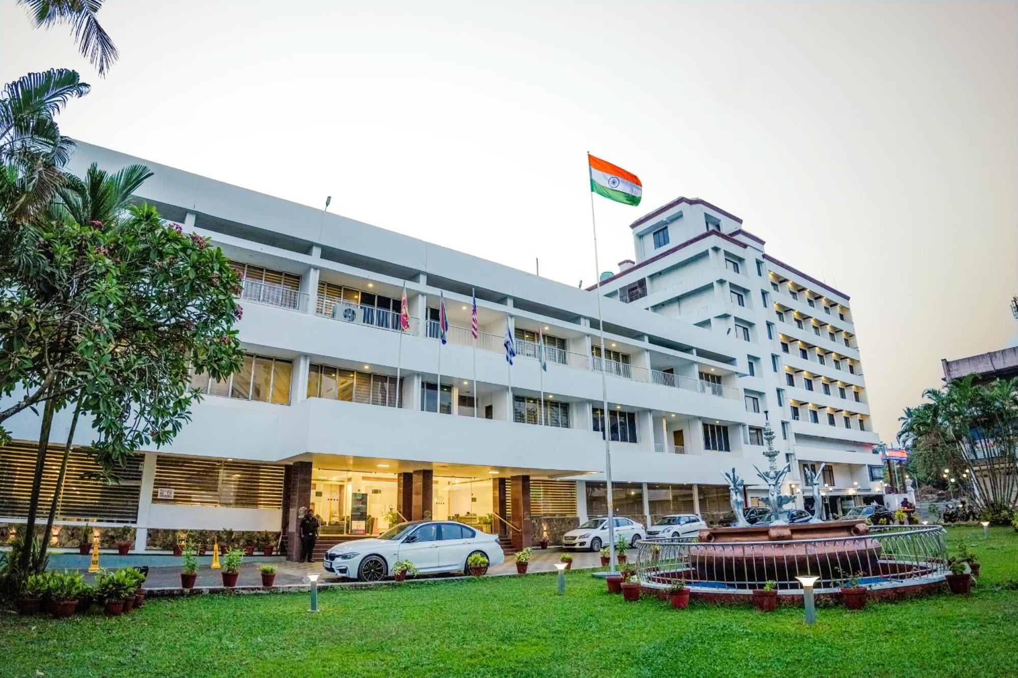 Casino Hotels Ltd Thrissur Exterior foto